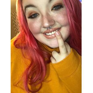 Meet your Posher, Courtney